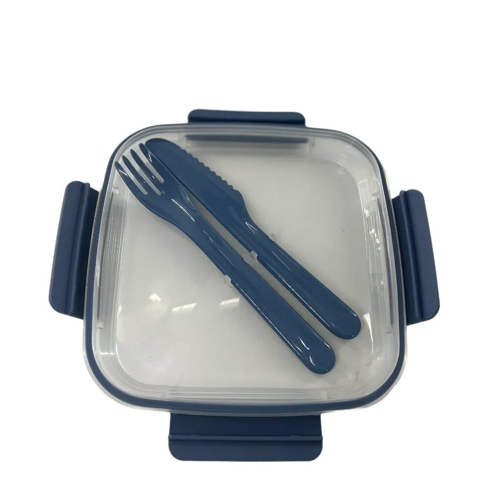 NWT 7 Piece Plastic Food Storage Container & Utensils